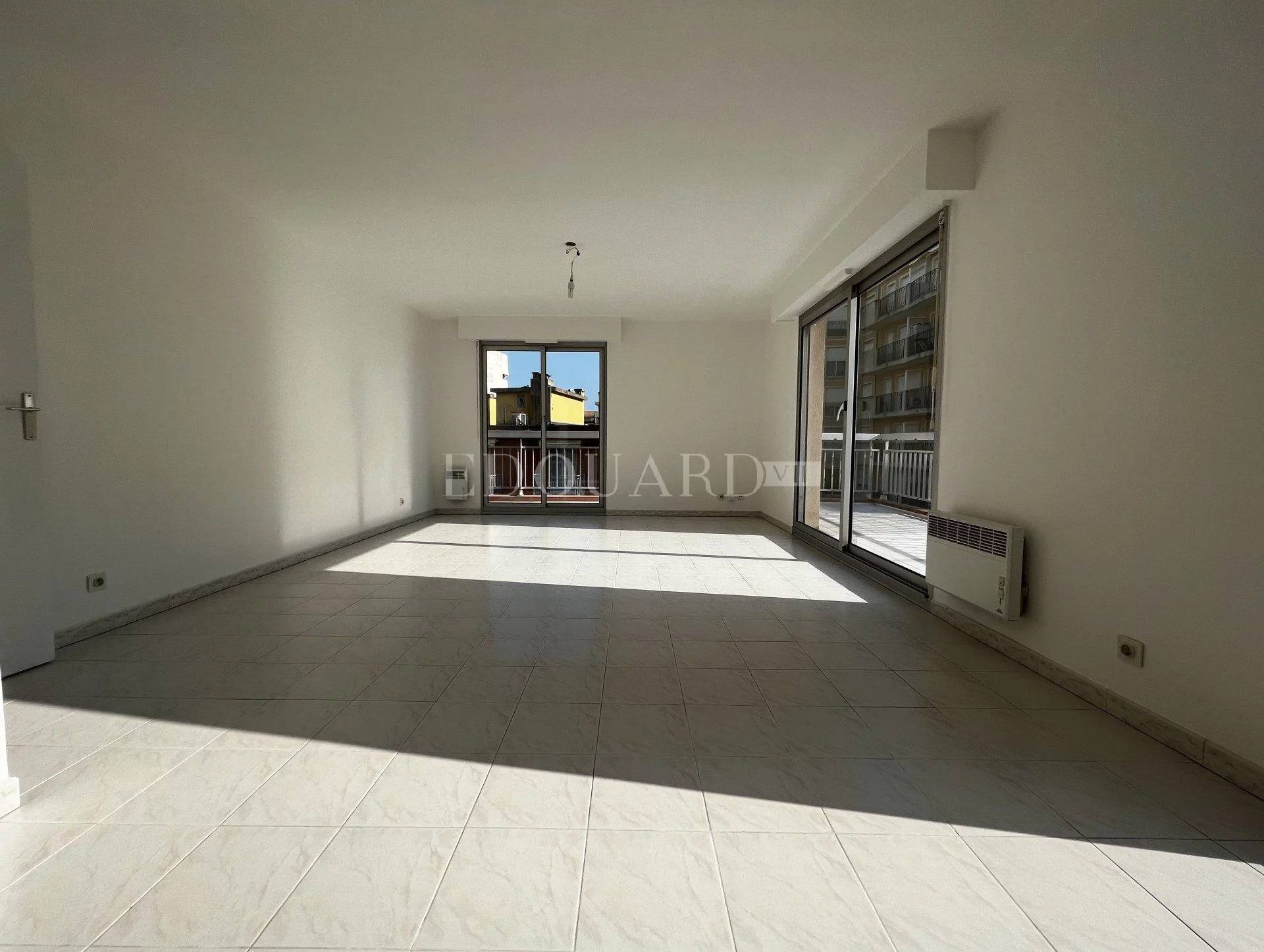 2 Bed, 1 Bath, ApartmentFor Sale, Menton, Alpes-Maritimes