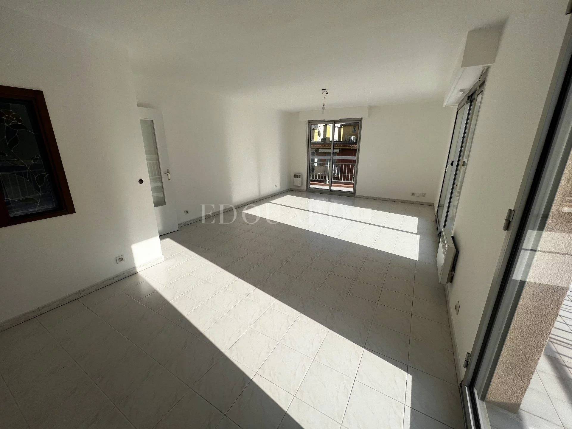 2 Bed, 1 Bath, ApartmentFor Sale, Menton, Alpes-Maritimes