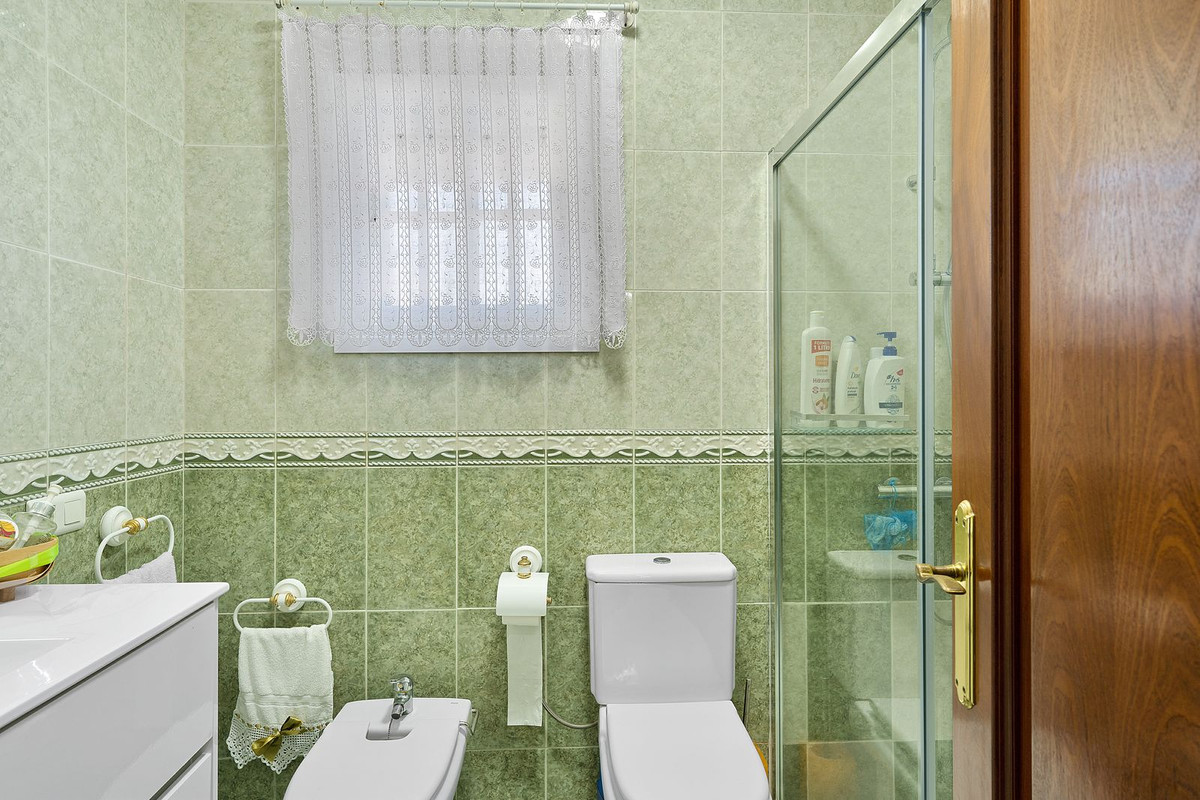 5 Bed, 4 Bath, HouseFor Sale, Pueblo Nuevo de Guadiaro, Cadiz 5 Bed, 4 Bath, HouseFor Sale, Pueblo Nuevo de Guadiaro, Cadiz