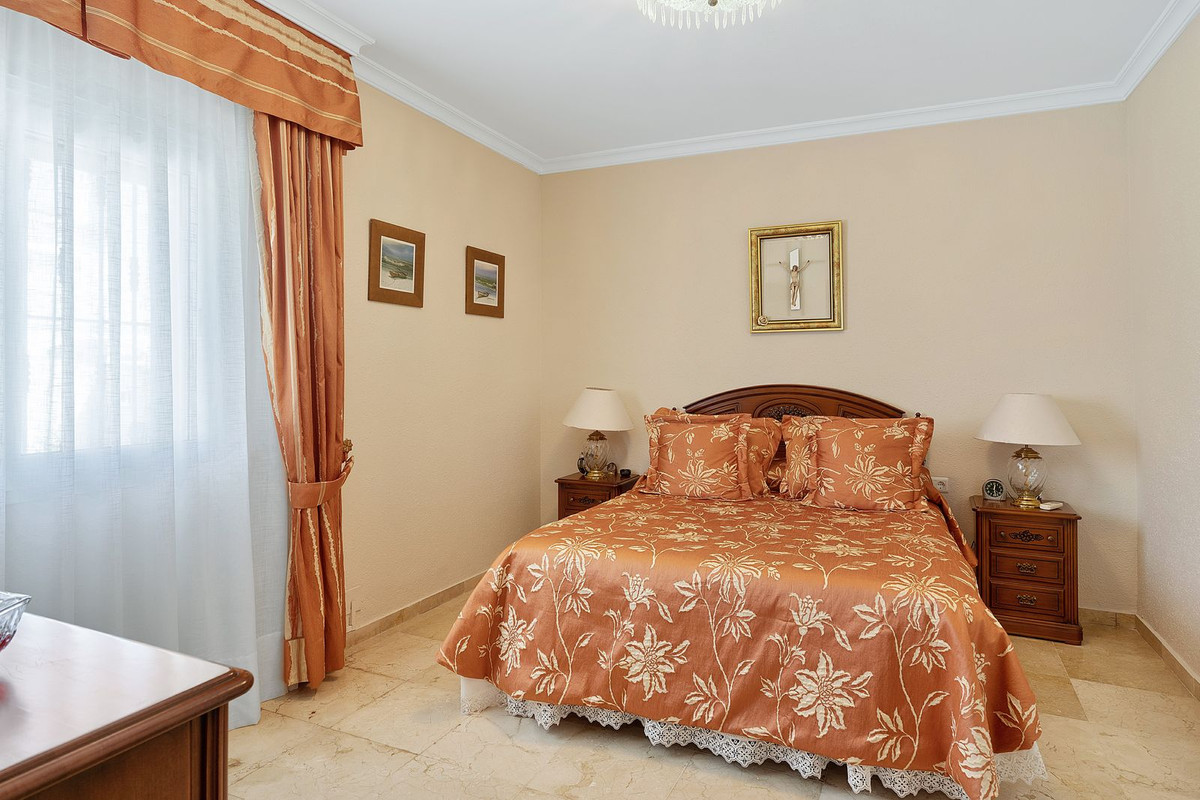 5 Bed, 4 Bath, HouseFor Sale, Pueblo Nuevo de Guadiaro, Cadiz 5 Bed, 4 Bath, HouseFor Sale, Pueblo Nuevo de Guadiaro, Cadiz