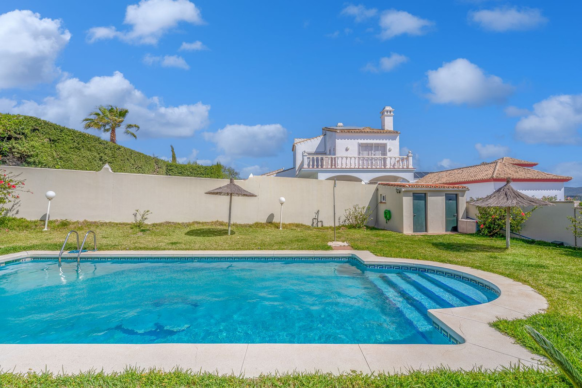 5 Bed, 4 Bath, HouseFor Sale, Pueblo Nuevo de Guadiaro, Cadiz 5 Bed, 4 Bath, HouseFor Sale, Pueblo Nuevo de Guadiaro, Cadiz