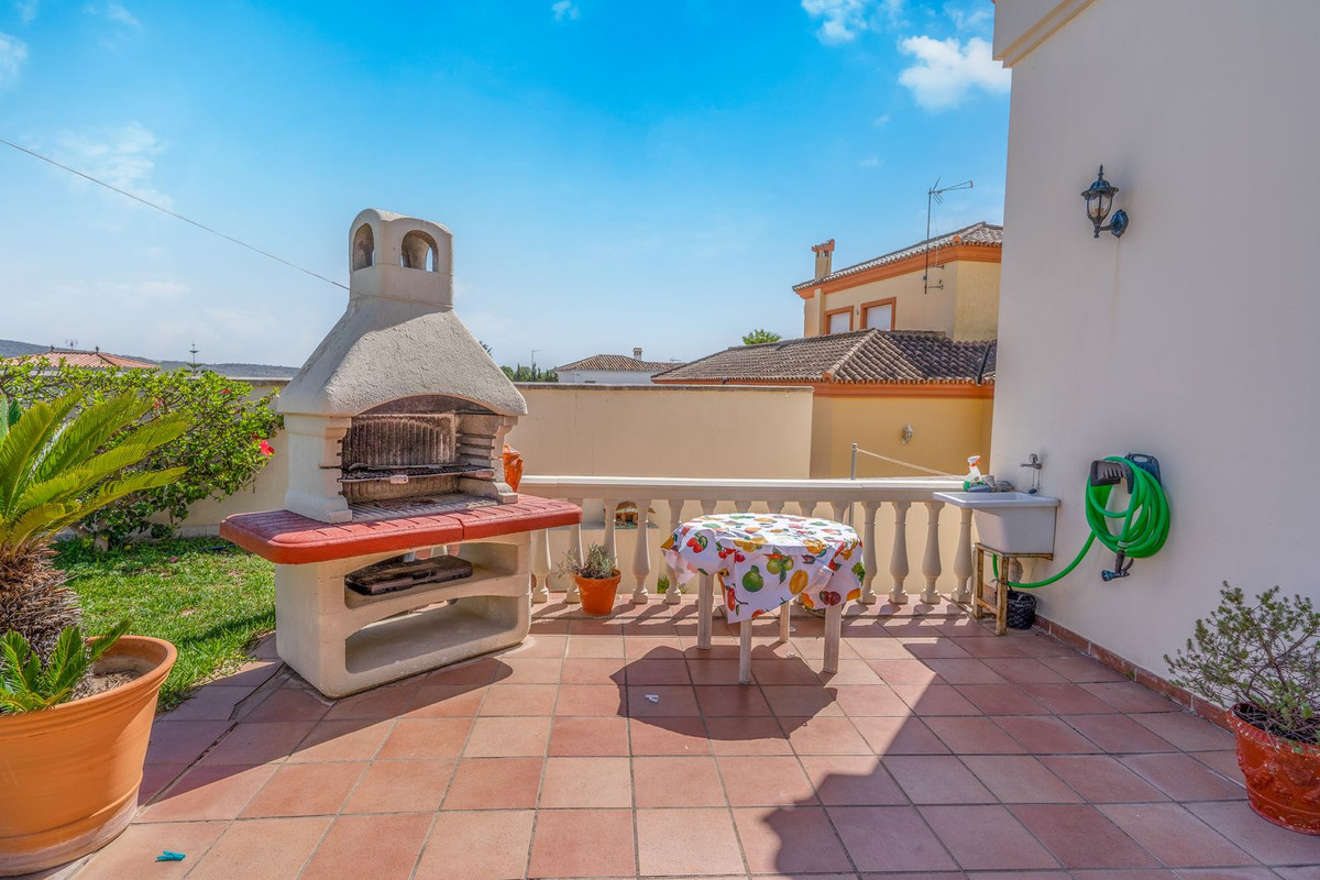 5 Bed, 4 Bath, HouseFor Sale, Pueblo Nuevo de Guadiaro, Cadiz 5 Bed, 4 Bath, HouseFor Sale, Pueblo Nuevo de Guadiaro, Cadiz