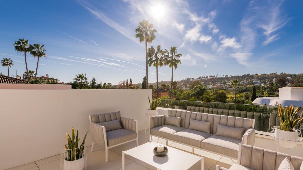 4 Bed, 4 Bath, HouseFor Sale, Nueva Andalucia, Malaga