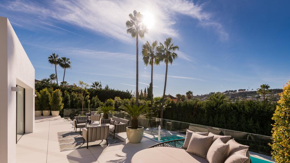 4 Bed, 4 Bath, HouseFor Sale, Nueva Andalucia, Malaga