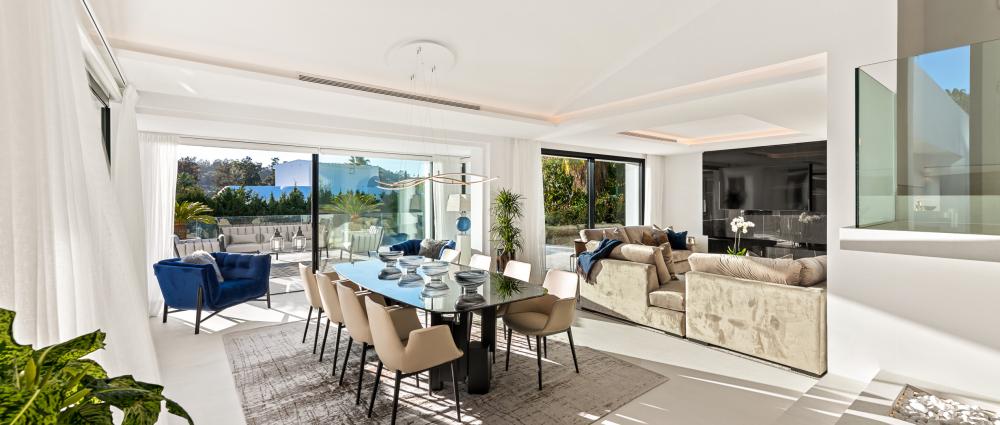 4 Bed, 4 Bath, HouseFor Sale, Nueva Andalucia, Malaga