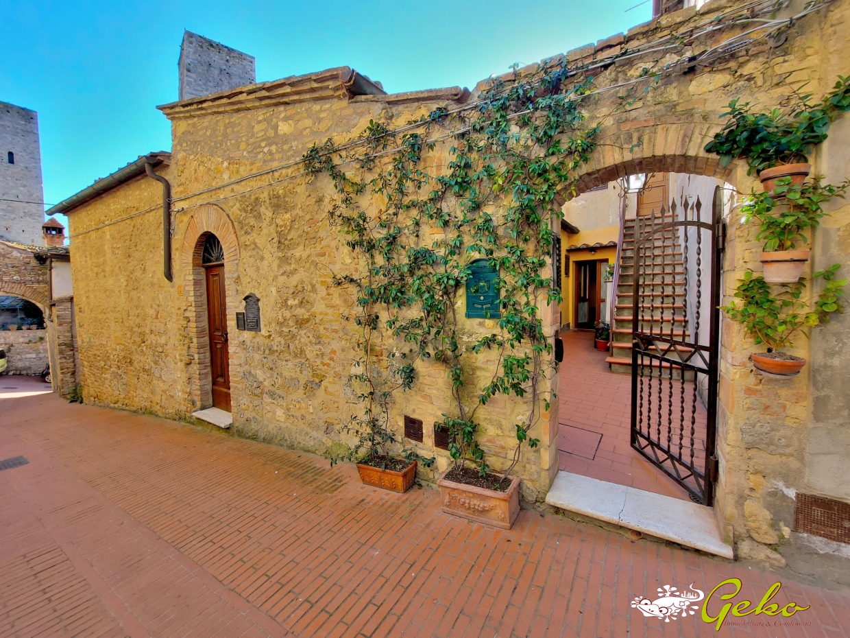 2 Bed, ApartmentFor Sale, San Gimignano, Siena, Toscana