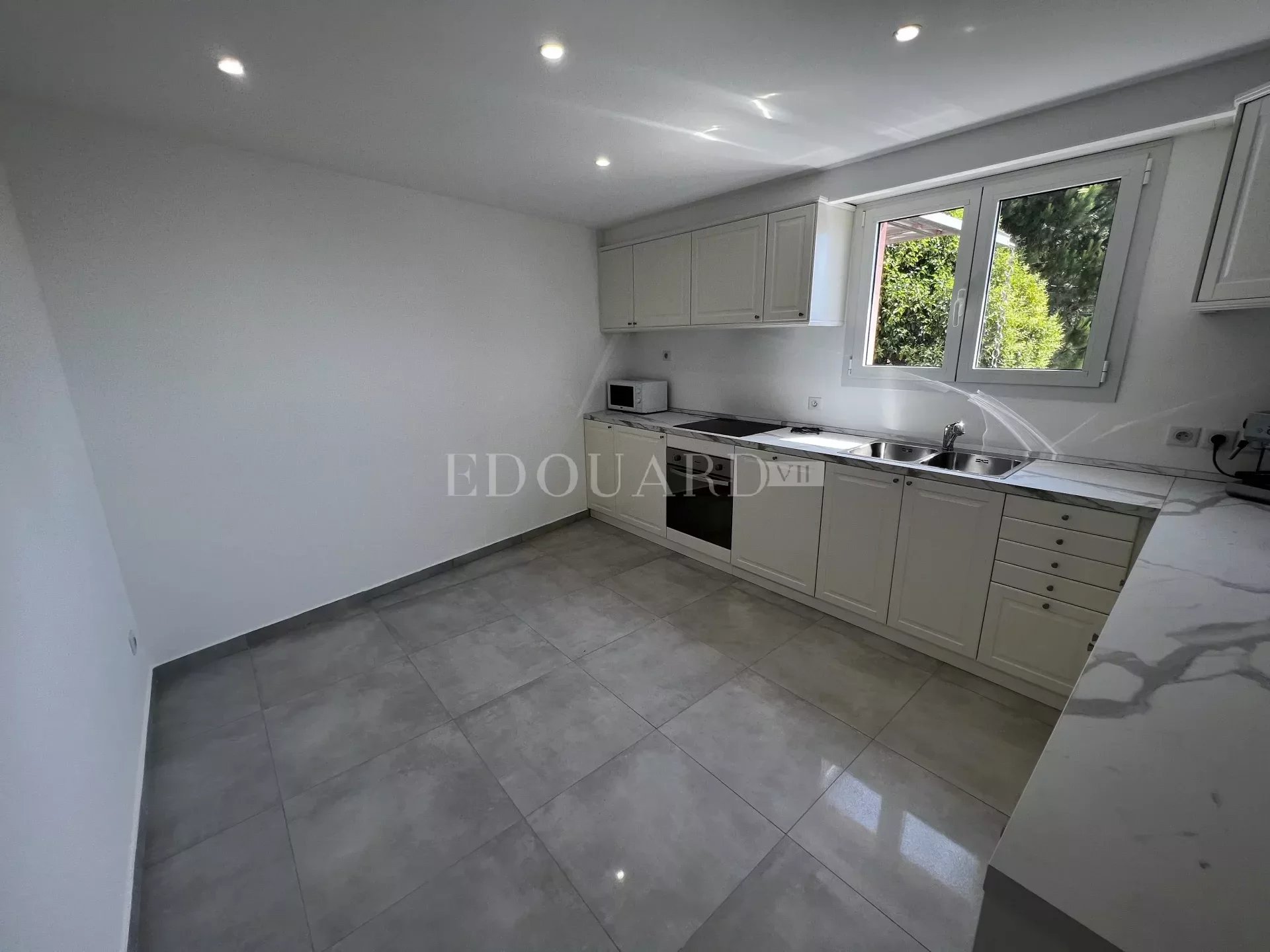 3 Bed, 3 Bath, ApartmentFor Sale, Menton, Alpes-Maritimes