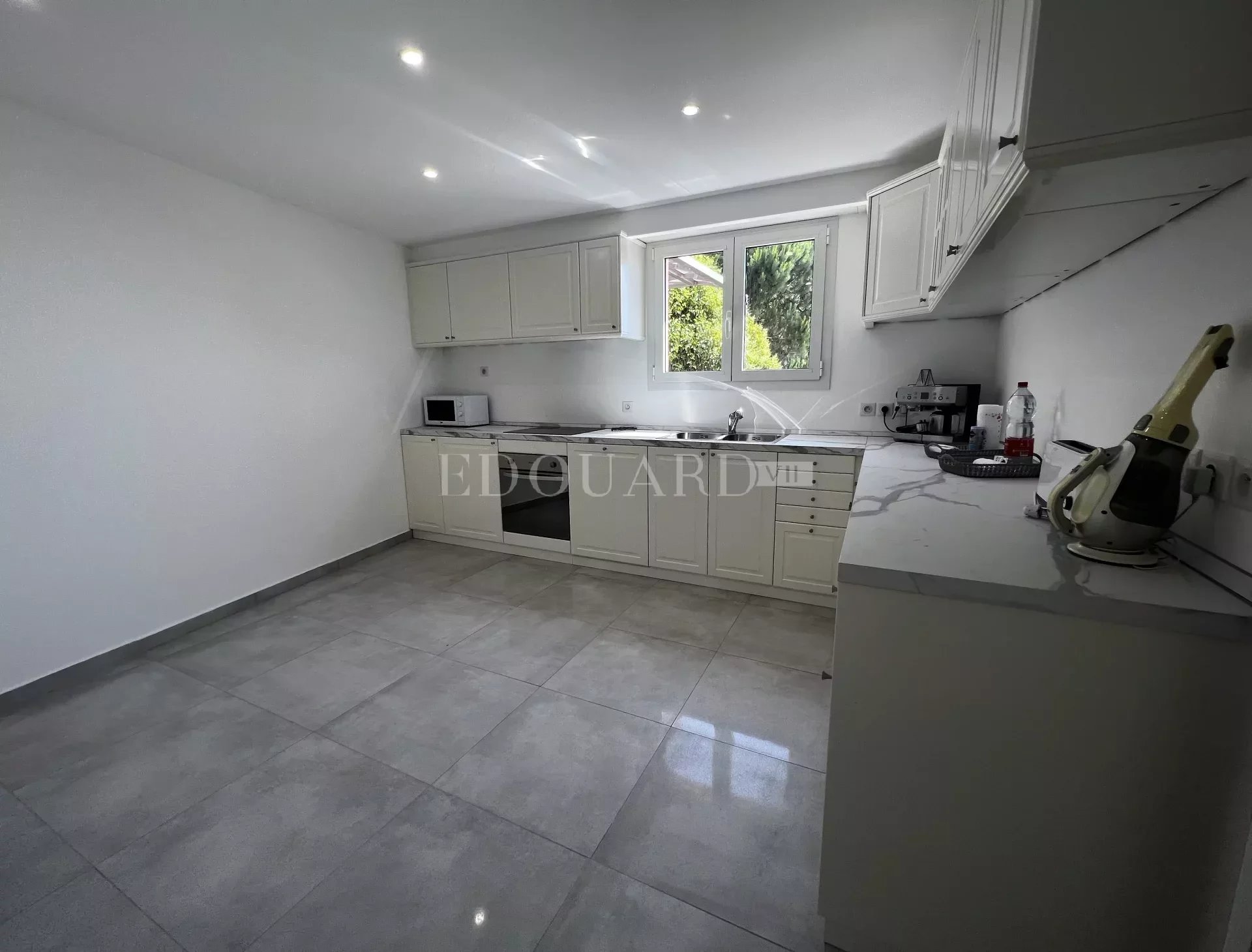 3 Bed, 3 Bath, ApartmentFor Sale, Menton, Alpes-Maritimes