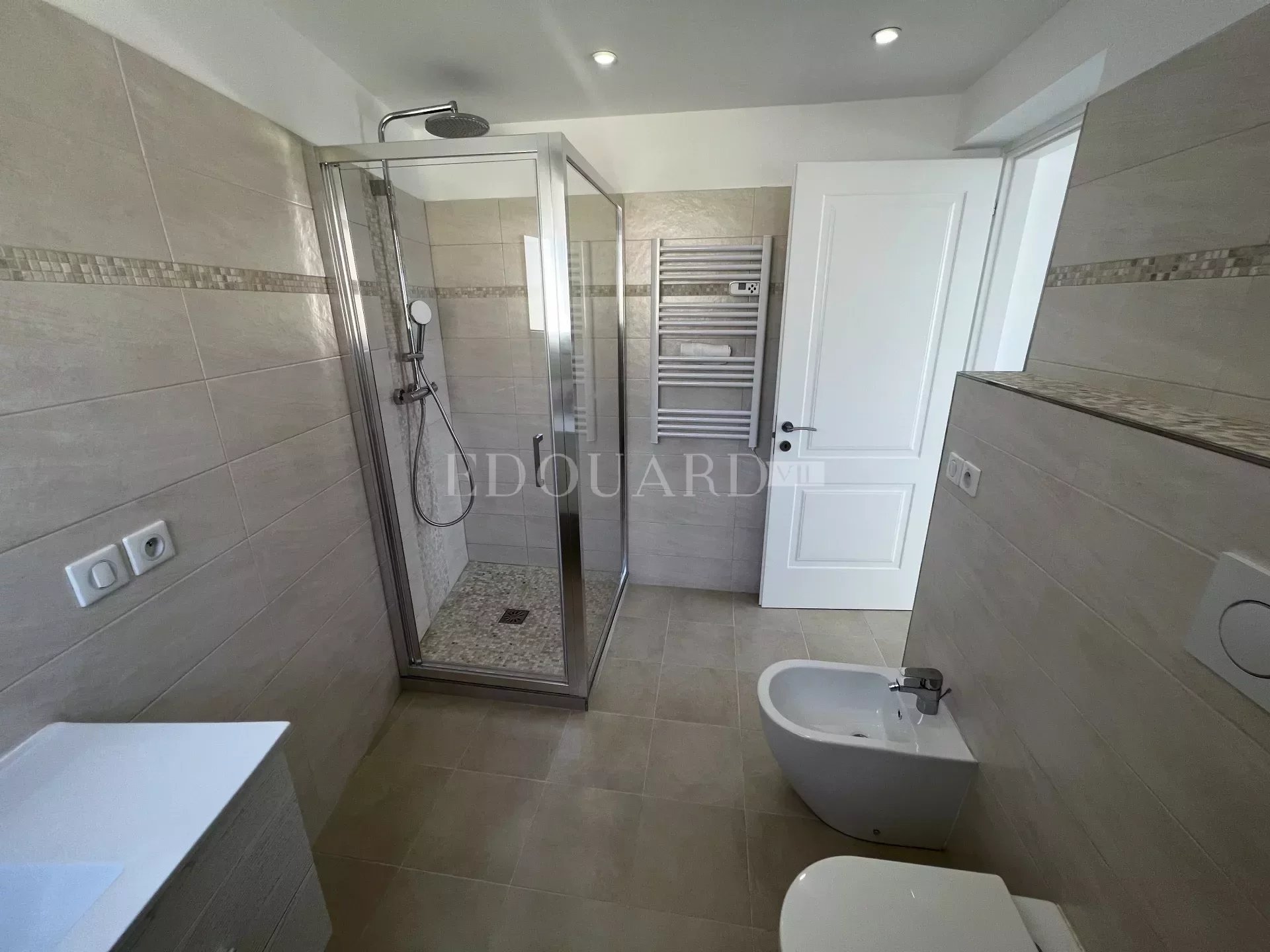 3 Bed, 3 Bath, ApartmentFor Sale, Menton, Alpes-Maritimes