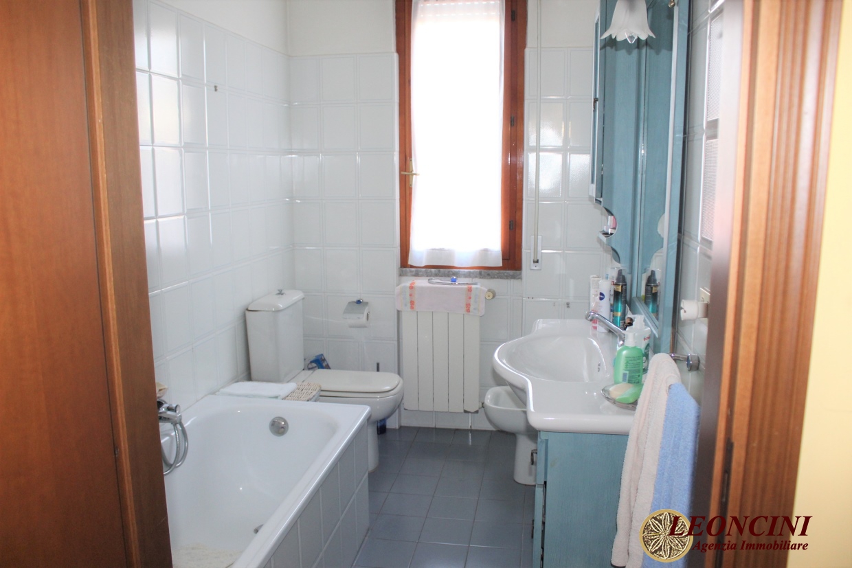 2 Bed, ApartmentFor Sale, Villafranca in Lunigiana, Toscana