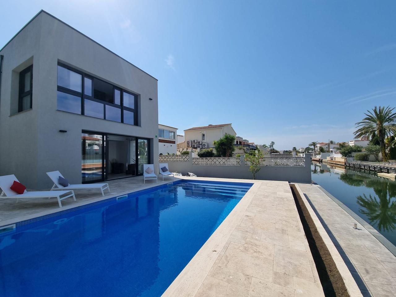 3 Bed, 4 Bath, HouseFor Sale, Empuriabrava, Girona, 17487 3 Bed, 4 Bath, HouseFor Sale, Empuriabrava, Girona, 17487