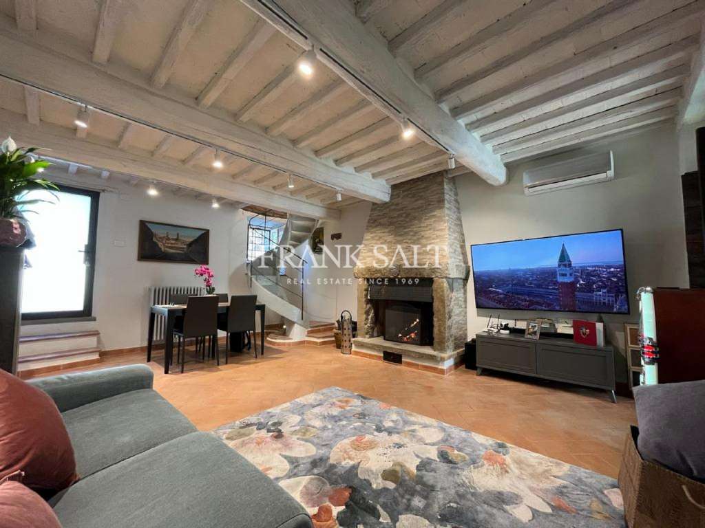 2 Bed, HouseFor Sale, Tuscany, Arezzo, Italy