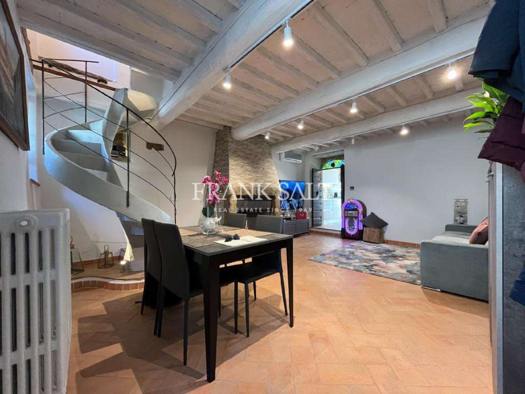 2 Bed, HouseFor Sale, Tuscany, Arezzo, Italy