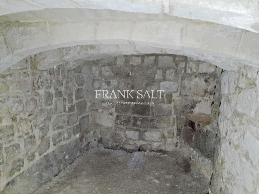 Commercial Property, For Sale