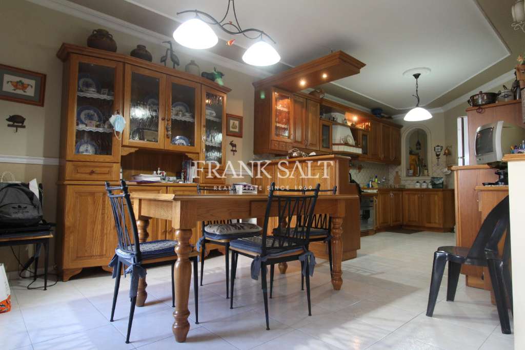 3 Bed, ApartmentFor Sale, Qawra, Malta