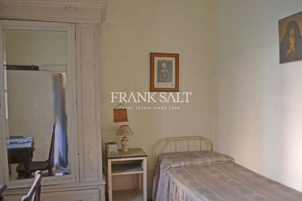 Commercial Property, For Sale