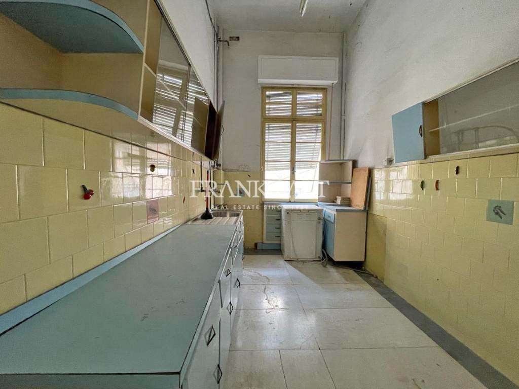 4 Bed, ApartmentFor Sale, St Julians, Malta