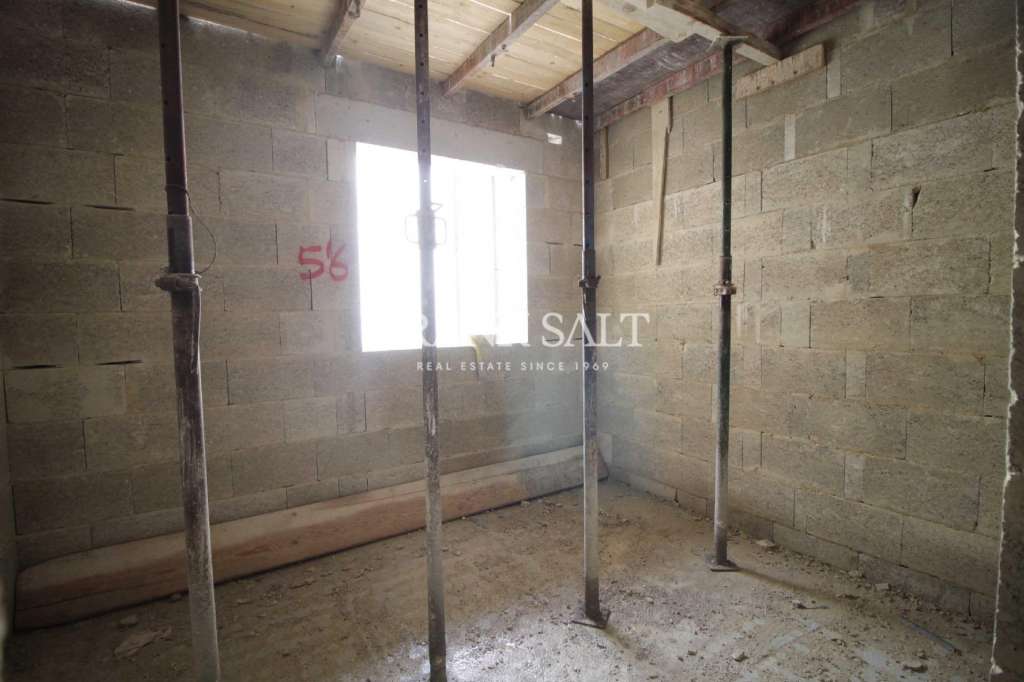 Commercial Property, For Sale