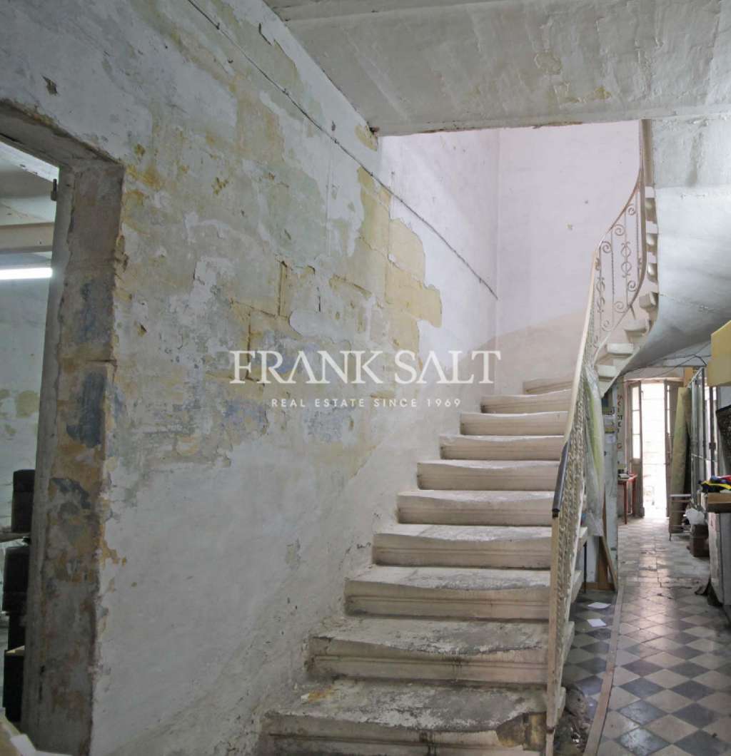 10 Bed, HouseFor Sale, Hamrun, Malta