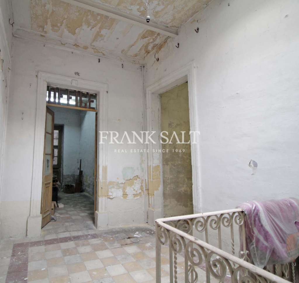 10 Bed, HouseFor Sale, Hamrun, Malta