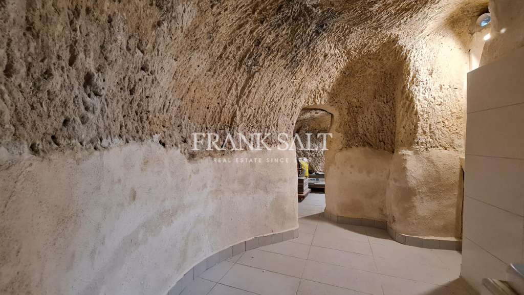 Commercial Property, For Sale