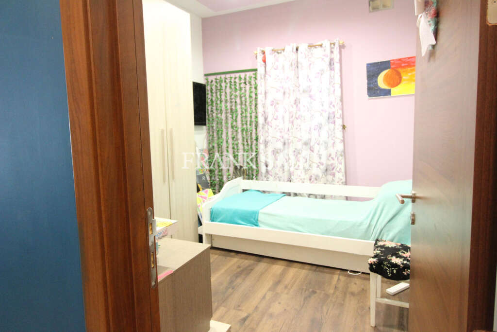 3 Bed, ApartmentFor Sale, Bahar ic-Caghaq, Malta