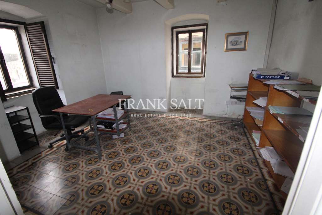 Commercial Property, For Sale
