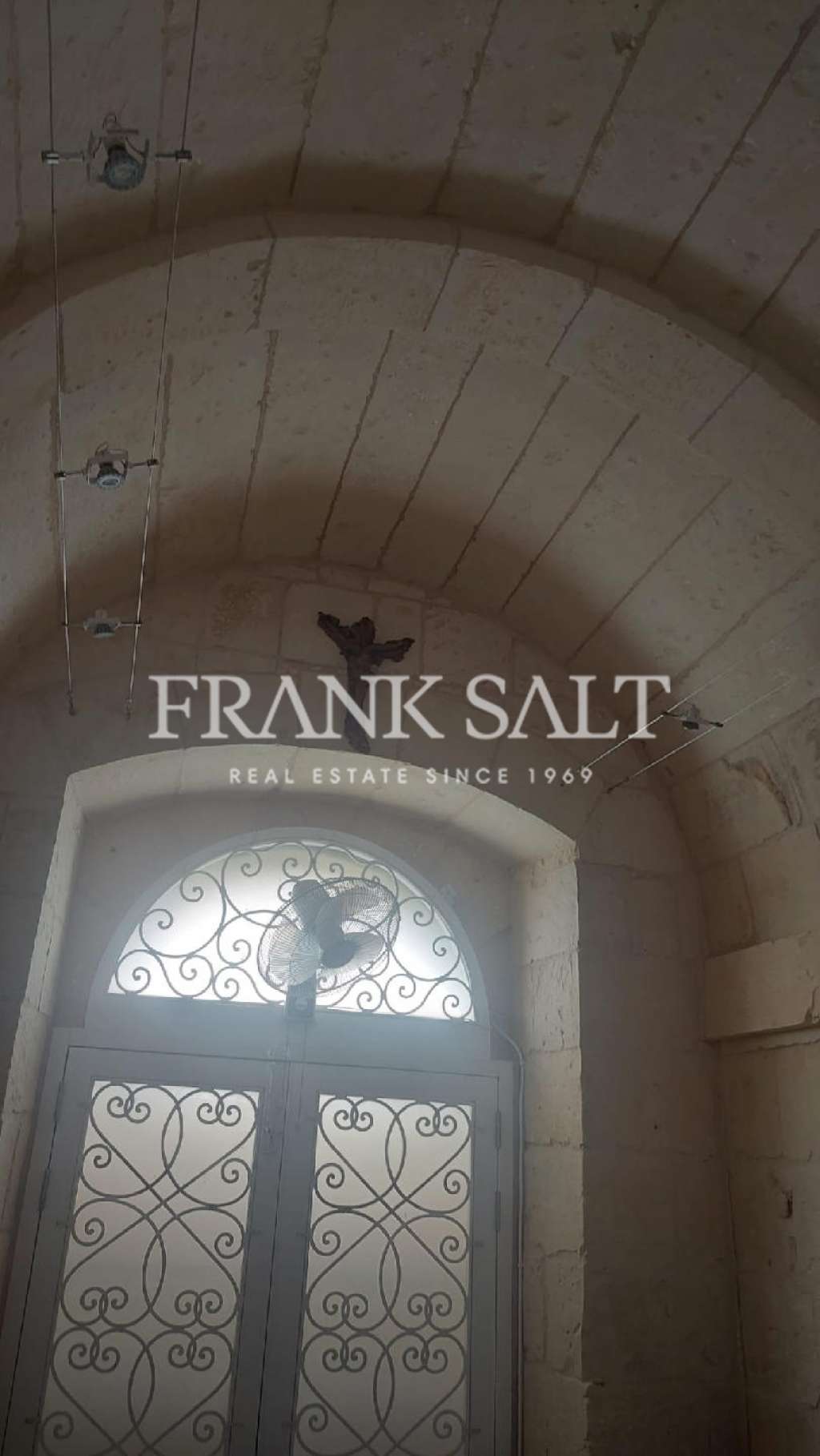 Commercial Property, For Sale