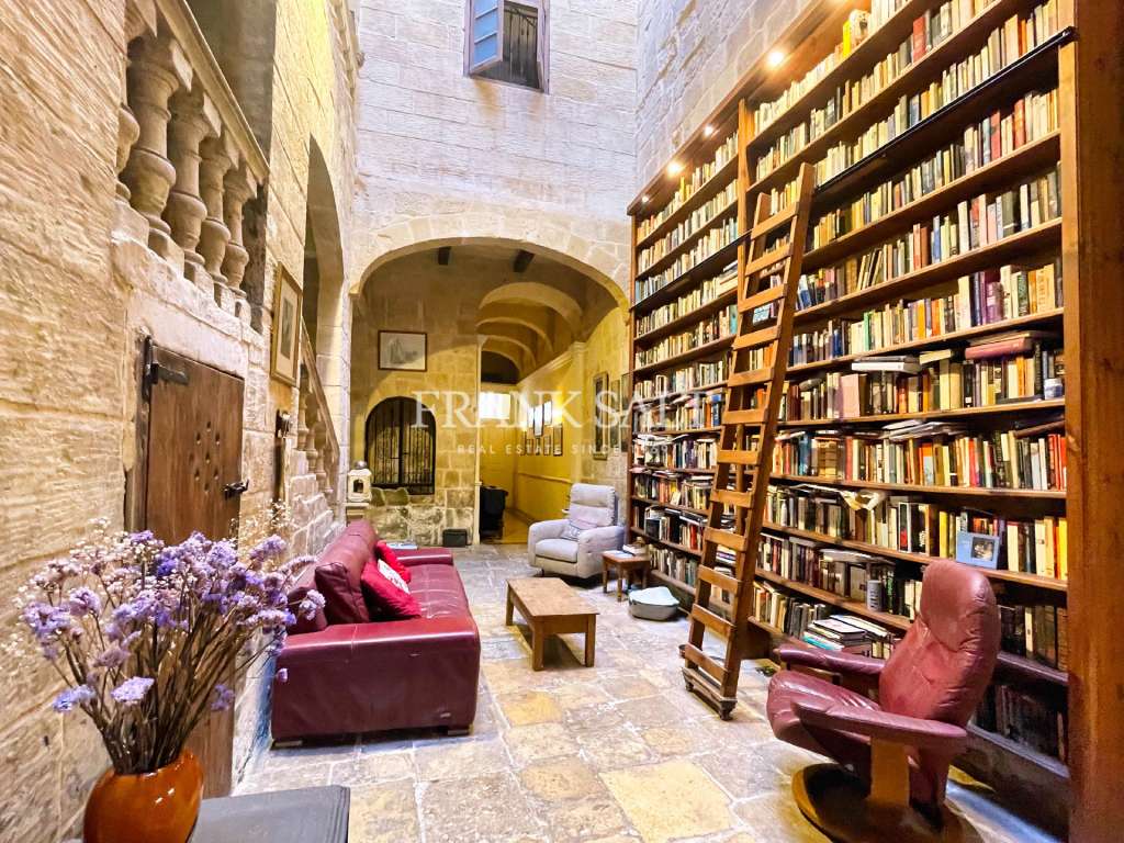 6 Bed, HouseFor Sale, Valletta, Malta 6 Bed, HouseFor Sale, Valletta, Malta