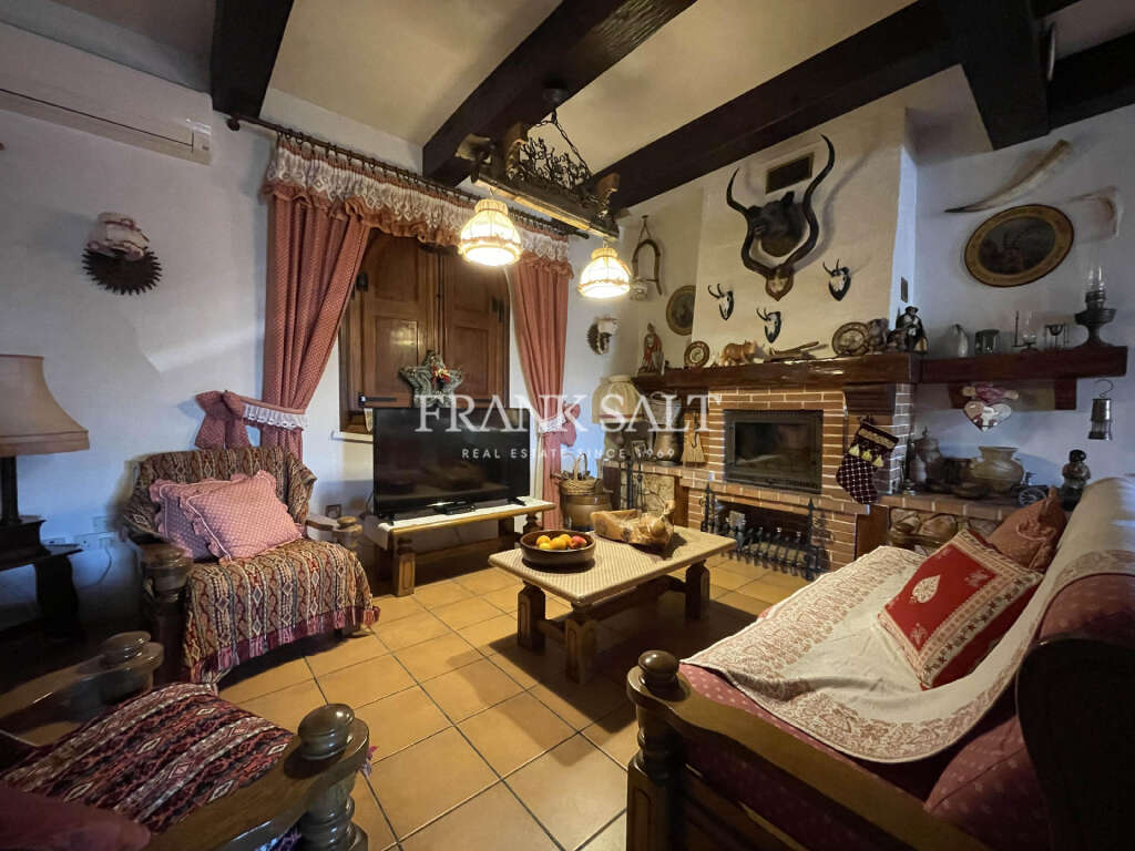 9 Bed, HouseFor Sale, Madliena, Malta