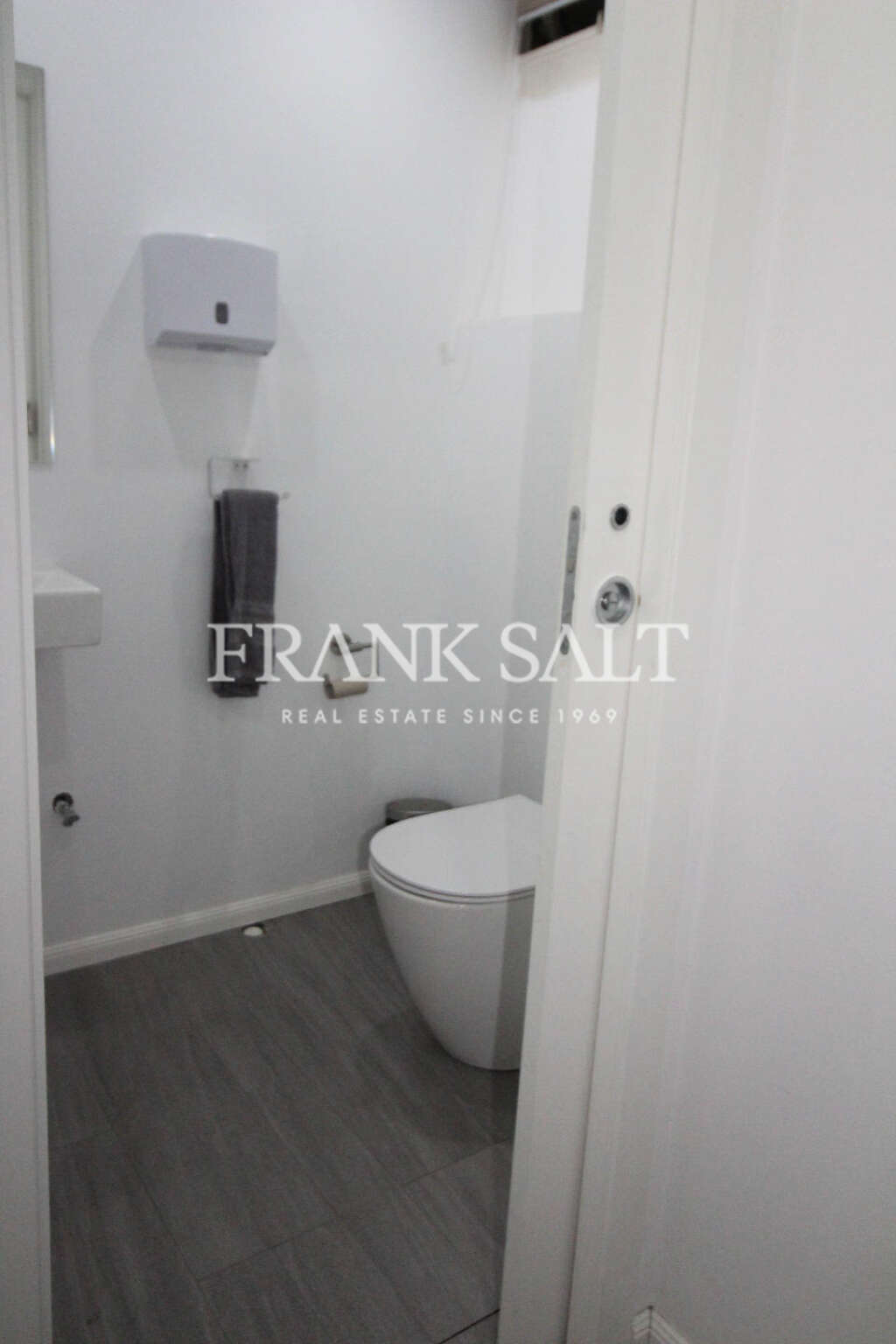 Commercial Property, For Sale