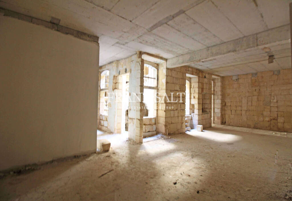 Commercial Property, For Sale