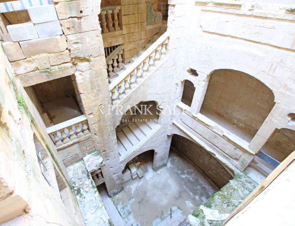 Commercial Property, For Sale