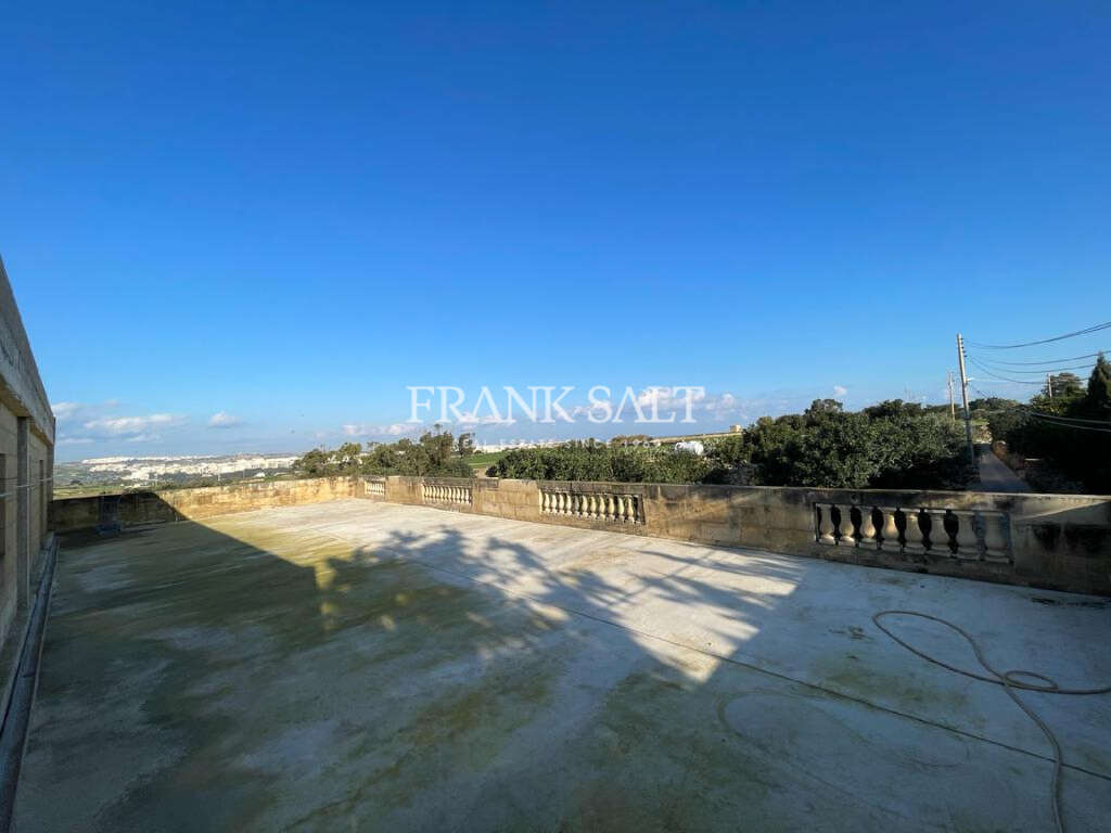 Commercial Property, For Sale