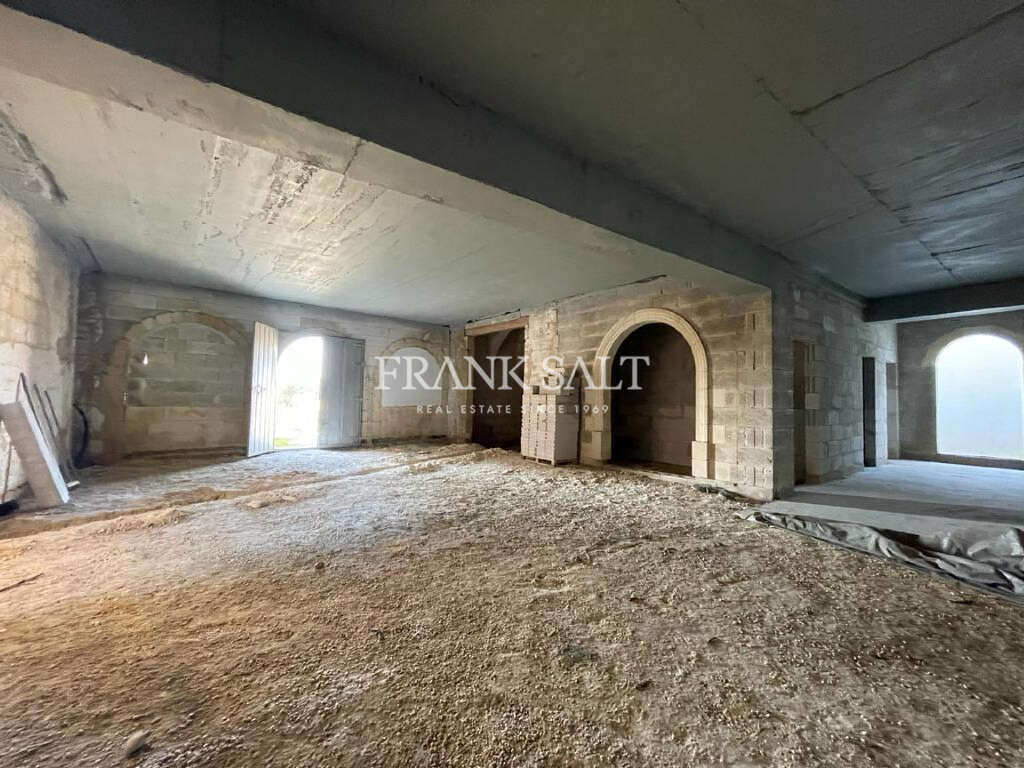 Commercial Property, For Sale