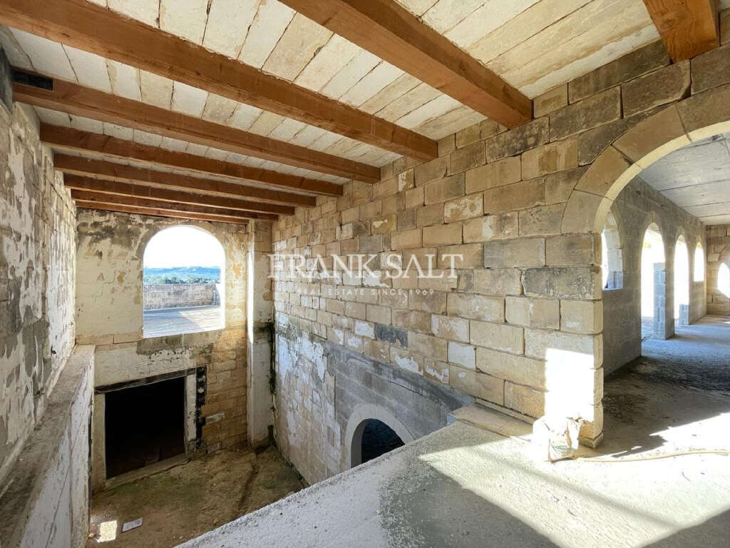 Commercial Property, For Sale