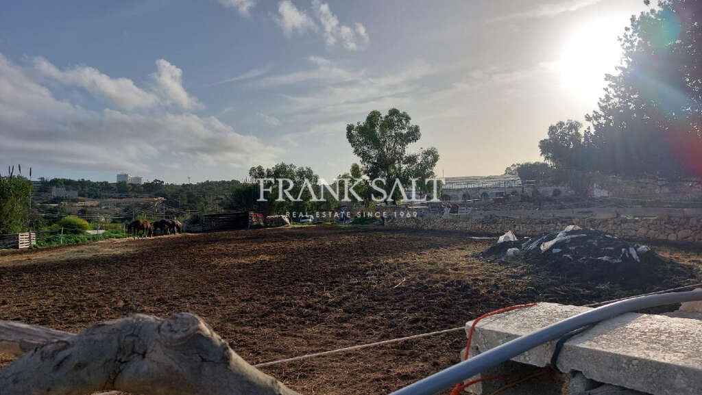 HouseFor Sale, Qormi, Malta