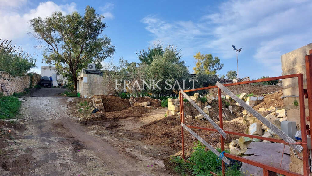 HouseFor Sale, Qormi, Malta