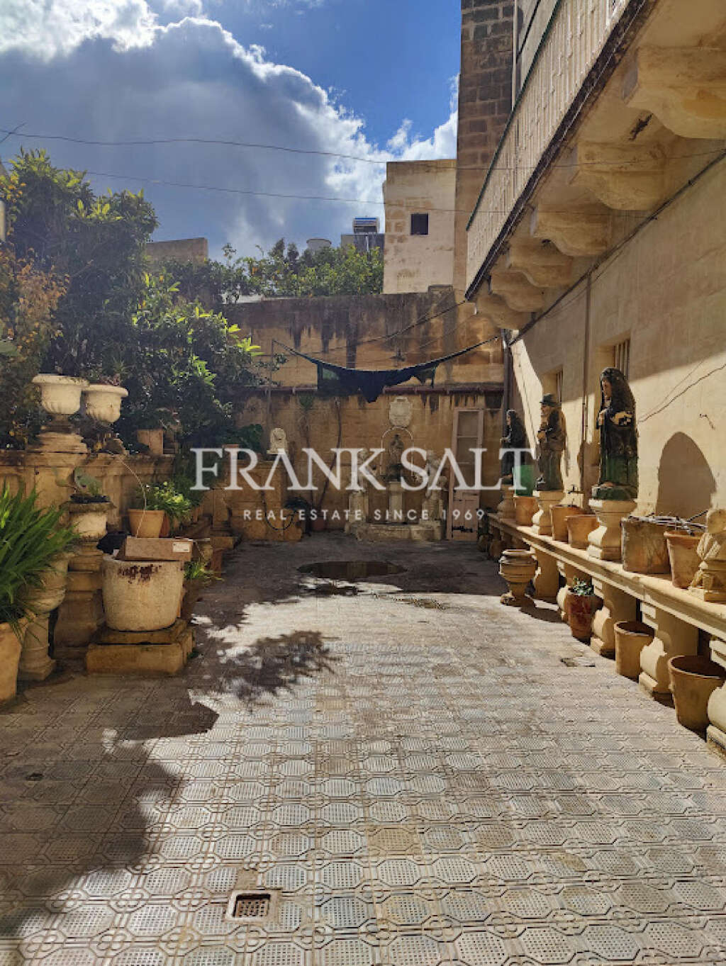 6 Bed, HouseFor Sale, Qormi, Malta