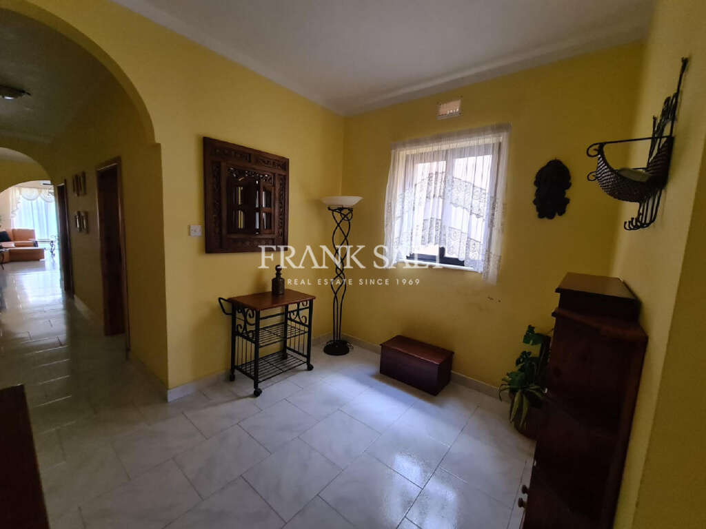 3 Bed, ApartmentFor Sale, Marsalforn, Gozo