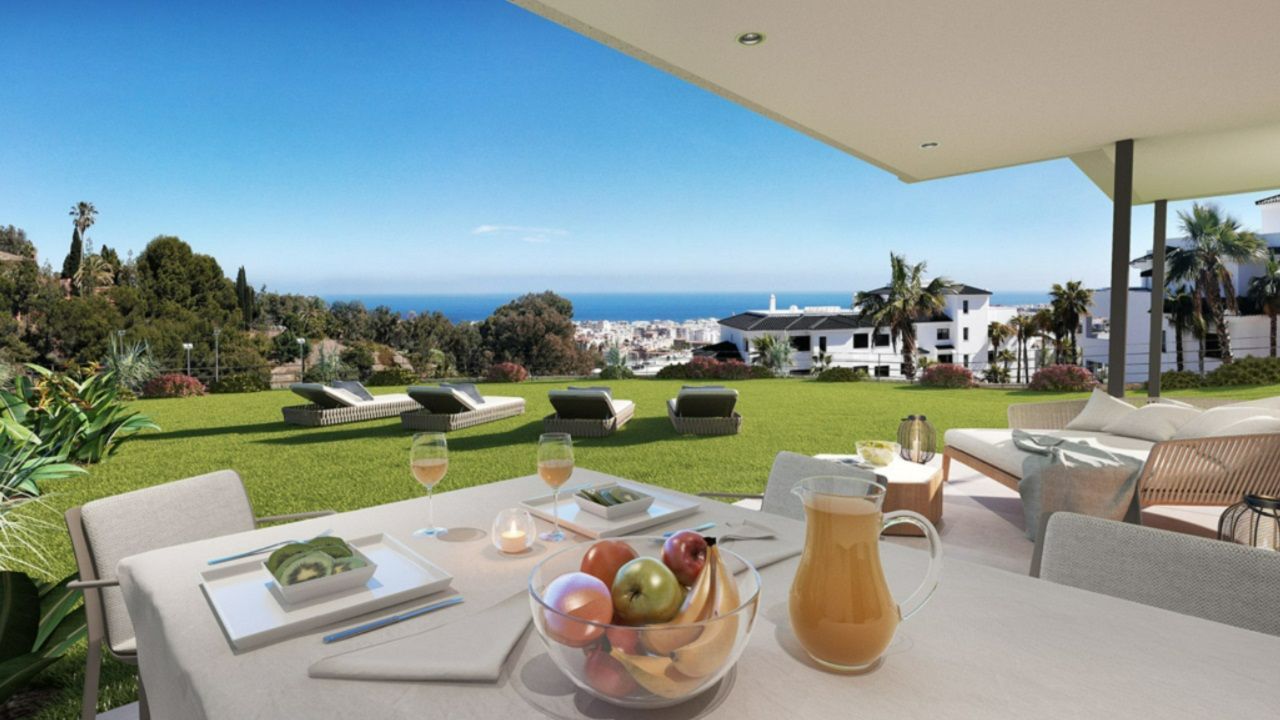 2 Bed, 2 Bath, ApartmentFor Sale, Estepona, Malaga, 29680