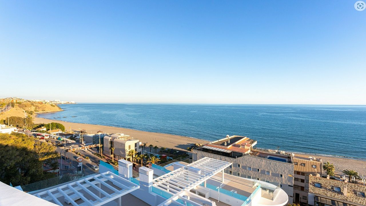 2 Bed, 2 Bath, ApartmentFor Sale, Fuengirola, Malaga, 29640