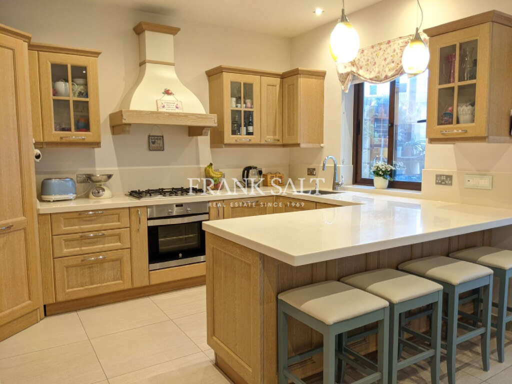 3 Bed, ApartmentFor Sale, Qrendi, Malta