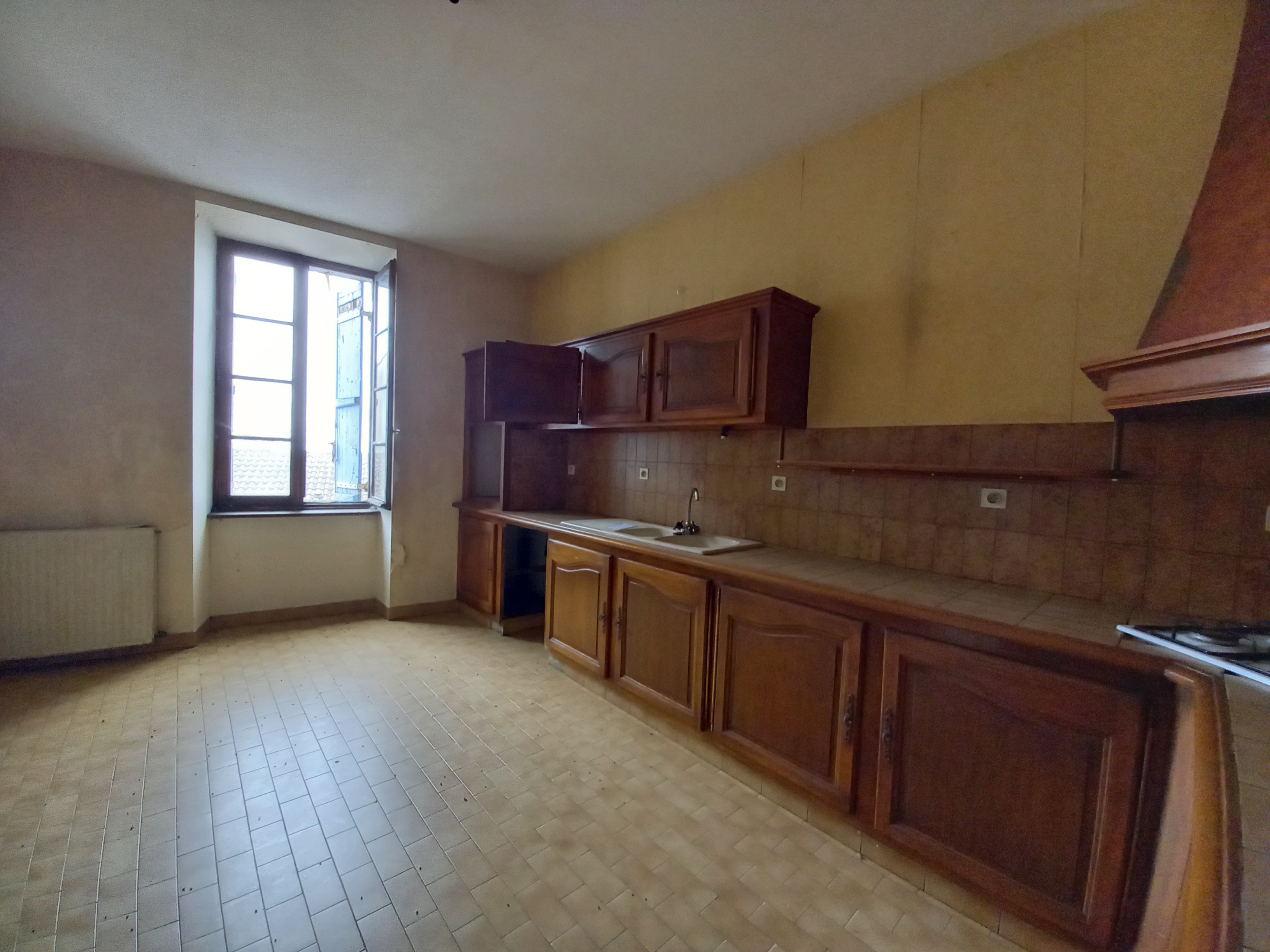 3 Bed, 1 Bath, HouseFor Sale, Castillonnes, Lot-et-Garonne, Aquitaine, 47330