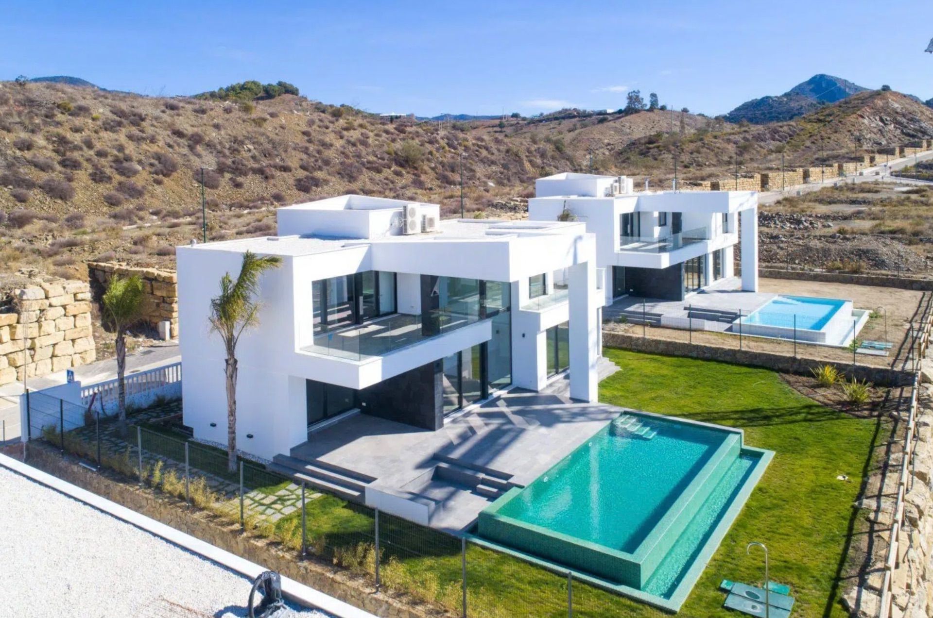 4 Bed, 3 Bath, HouseFor Sale, Malaga city, Malaga, 29000 4 Bed, 3 Bath, HouseFor Sale, Malaga city, Malaga, 29000