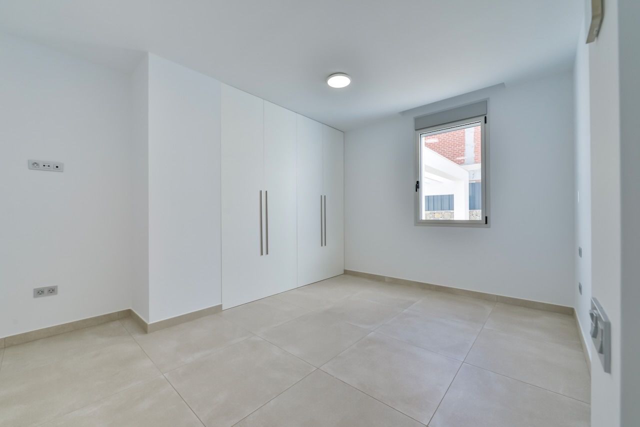 Finestrat, Alicante, 4 Bedrooms Bedrooms, ,For Sale,LUX0156 - OPF