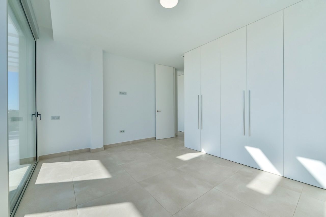 Finestrat, Alicante, 4 Bedrooms Bedrooms, ,For Sale,LUX0156 - OPF