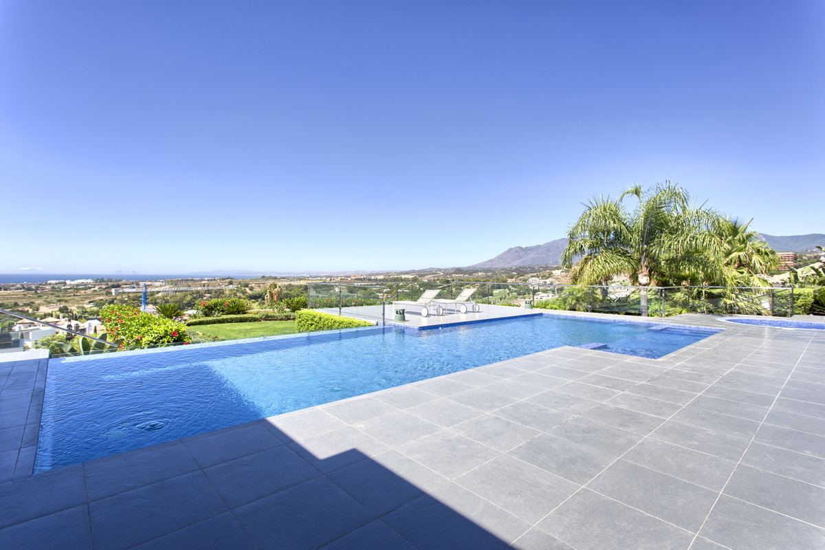 5 Bed, 5 Bath, HouseFor Sale, Los Flamingos, Malaga
