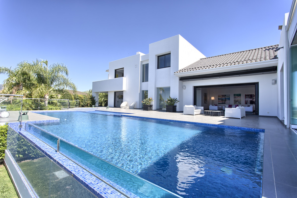 5 Bed, 5 Bath, HouseFor Sale, Los Flamingos, Malaga