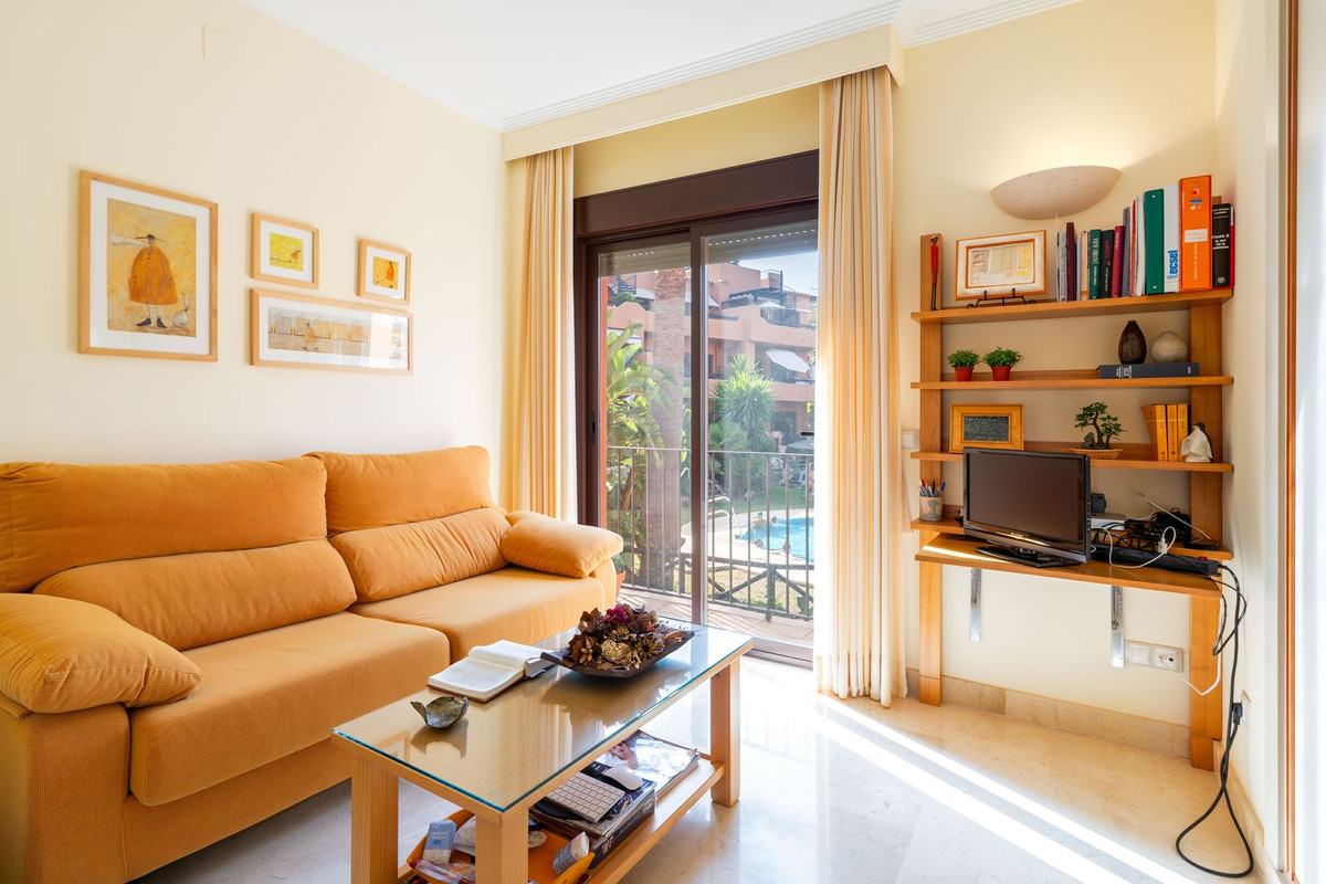 3 Bed, 2 Bath, ApartmentFor Sale, Estepona, Malaga